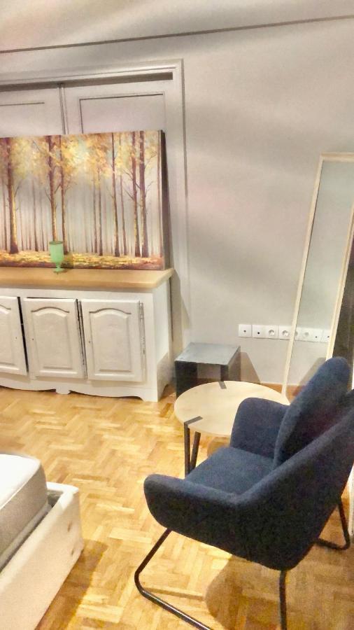Economy Shared Apartment C In Central 아테네 외부 사진